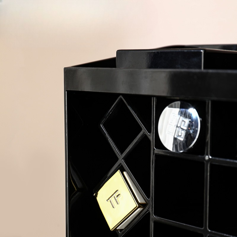 Light Luxury Lipstick Storage  - огляд і ціна High Luxury Skincare